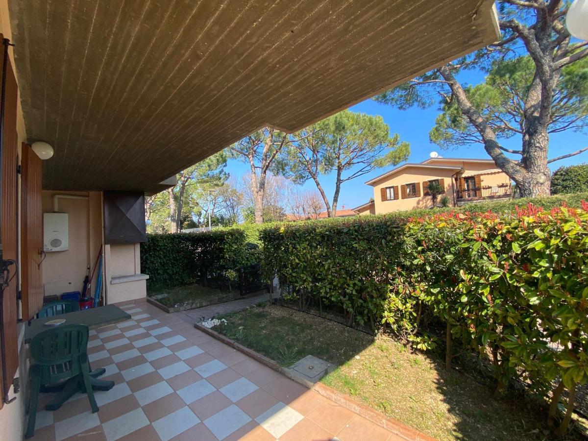 Apartment With Garden And Grill - Green Residence Sirmione Desenzano del Garda Buitenkant foto
