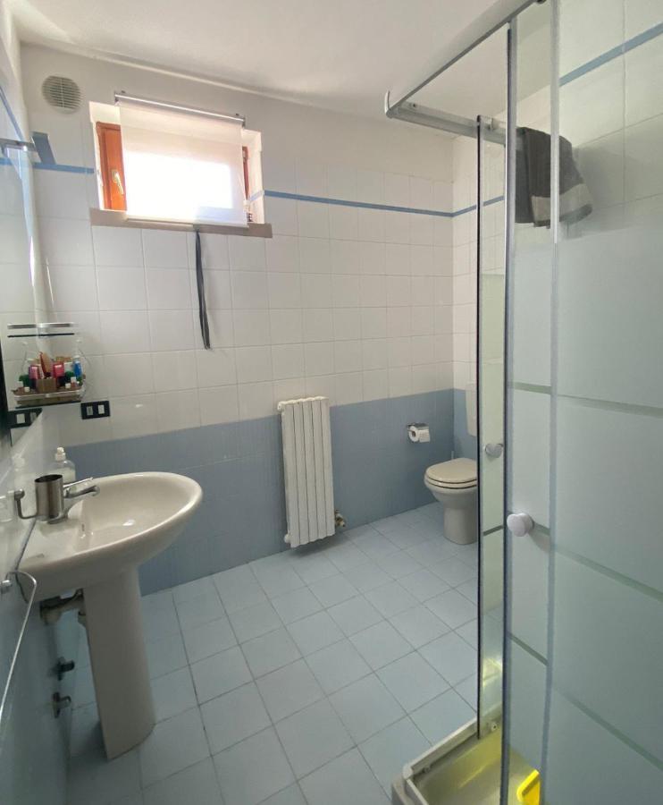 Apartment With Garden And Grill - Green Residence Sirmione Desenzano del Garda Buitenkant foto